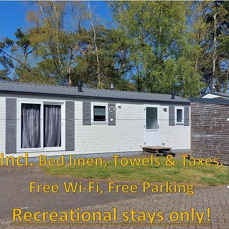 Ruim En Gezellig Chalet Voor 2 Personen Op De Veluwe Recreatiepark De Oude Driest Putten Esterno foto