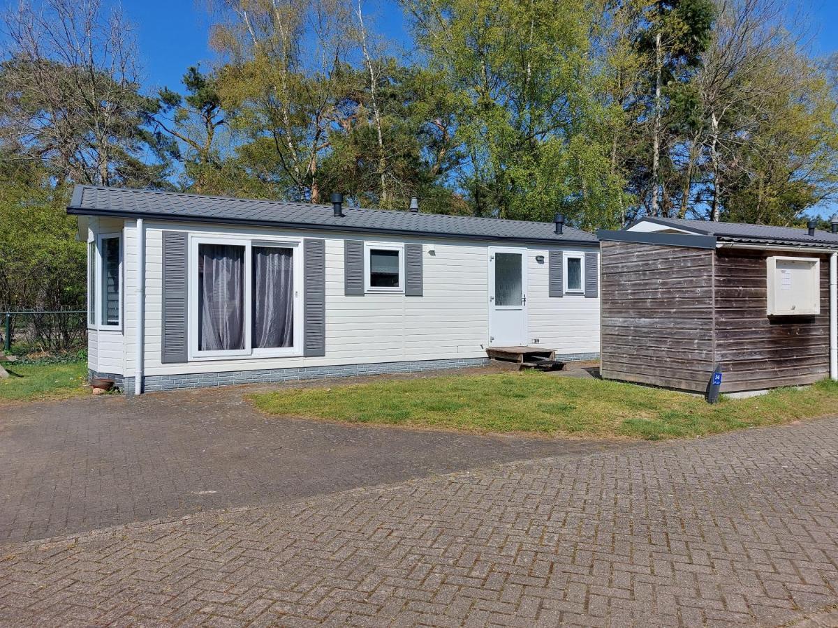 Ruim En Gezellig Chalet Voor 2 Personen Op De Veluwe Recreatiepark De Oude Driest Putten Esterno foto