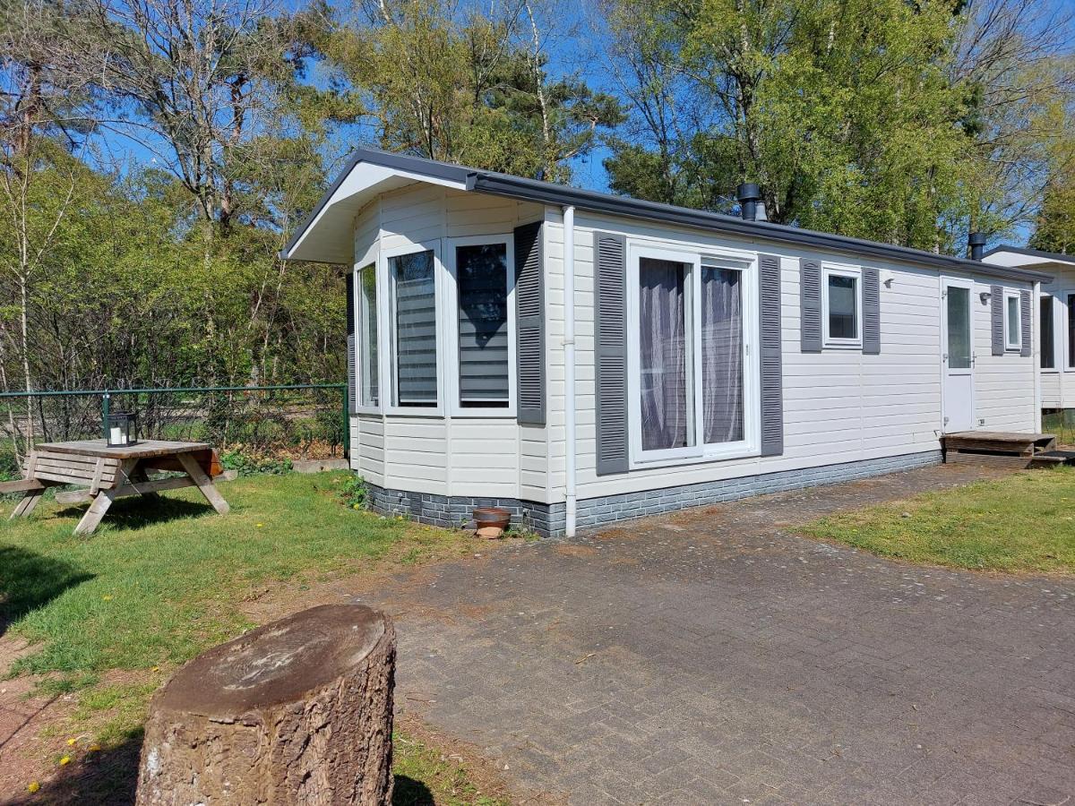 Ruim En Gezellig Chalet Voor 2 Personen Op De Veluwe Recreatiepark De Oude Driest Putten Esterno foto